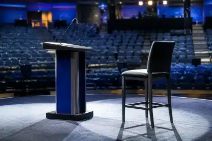 El PP no vetará la presencia de Colau y Montero en los debates como herederas